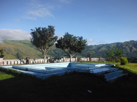 Pousada de Maubisse: piscina sem água; @2013